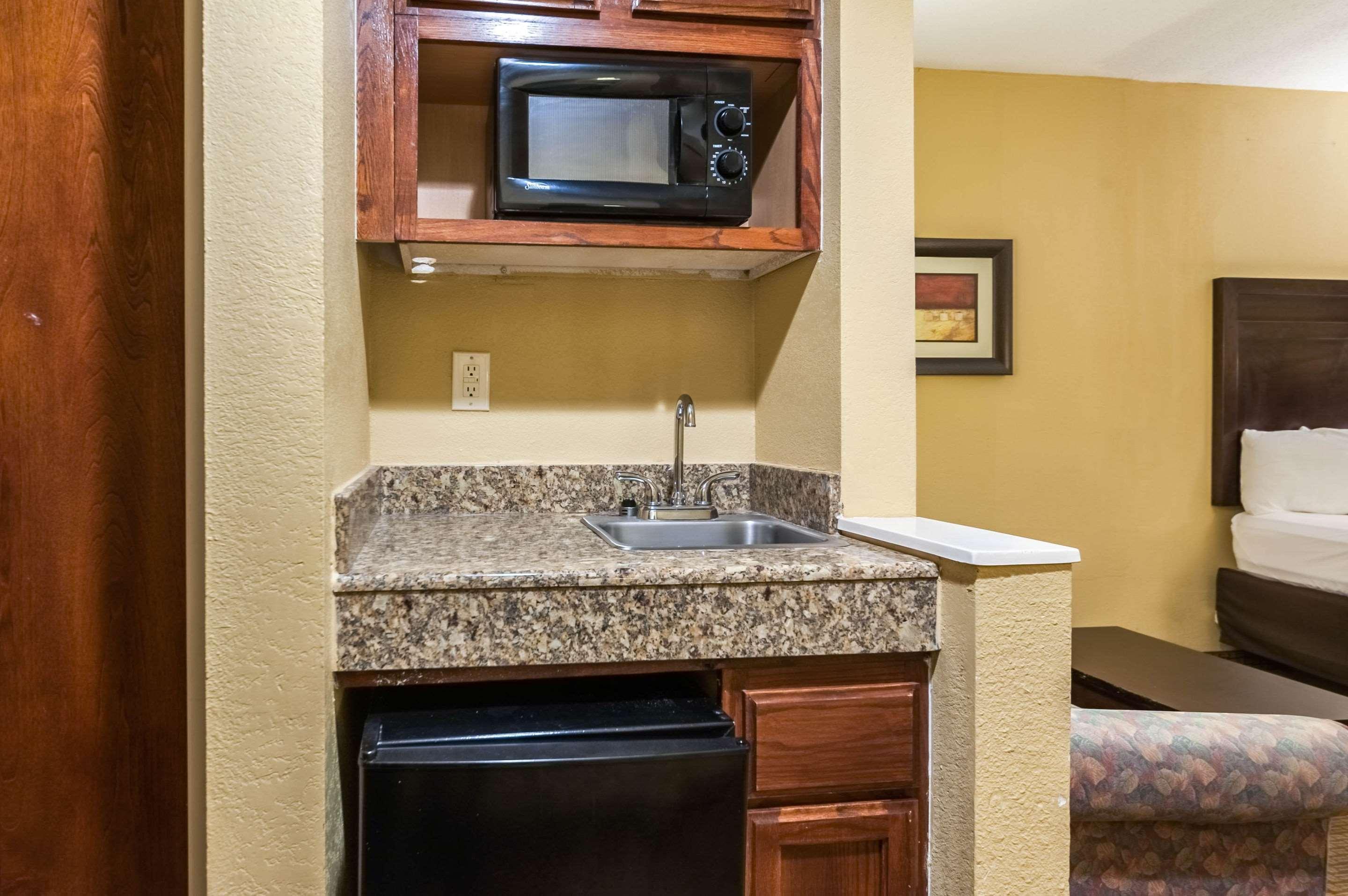 Quality Inn & Suites Lafayette Esterno foto