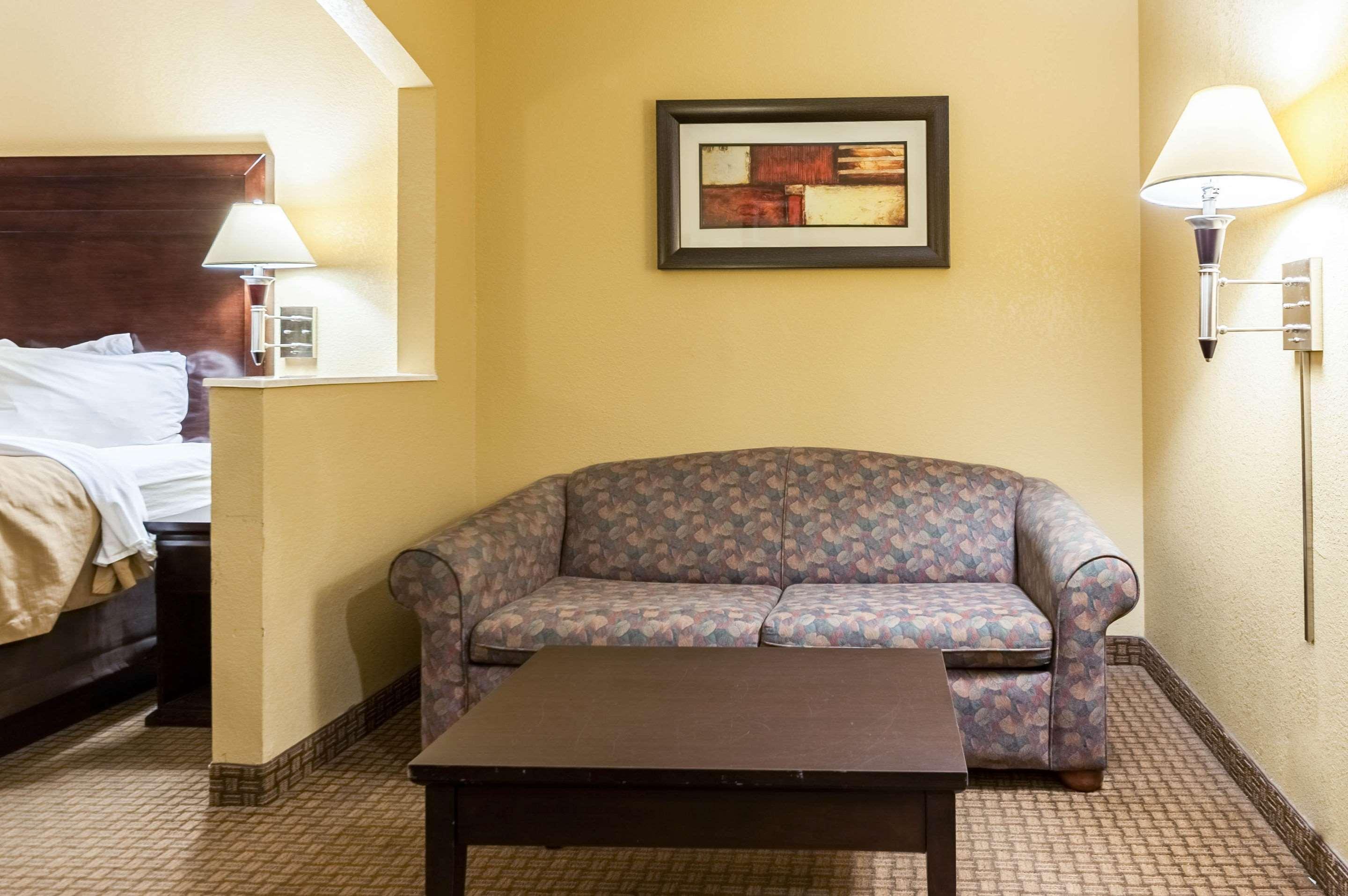 Quality Inn & Suites Lafayette Esterno foto
