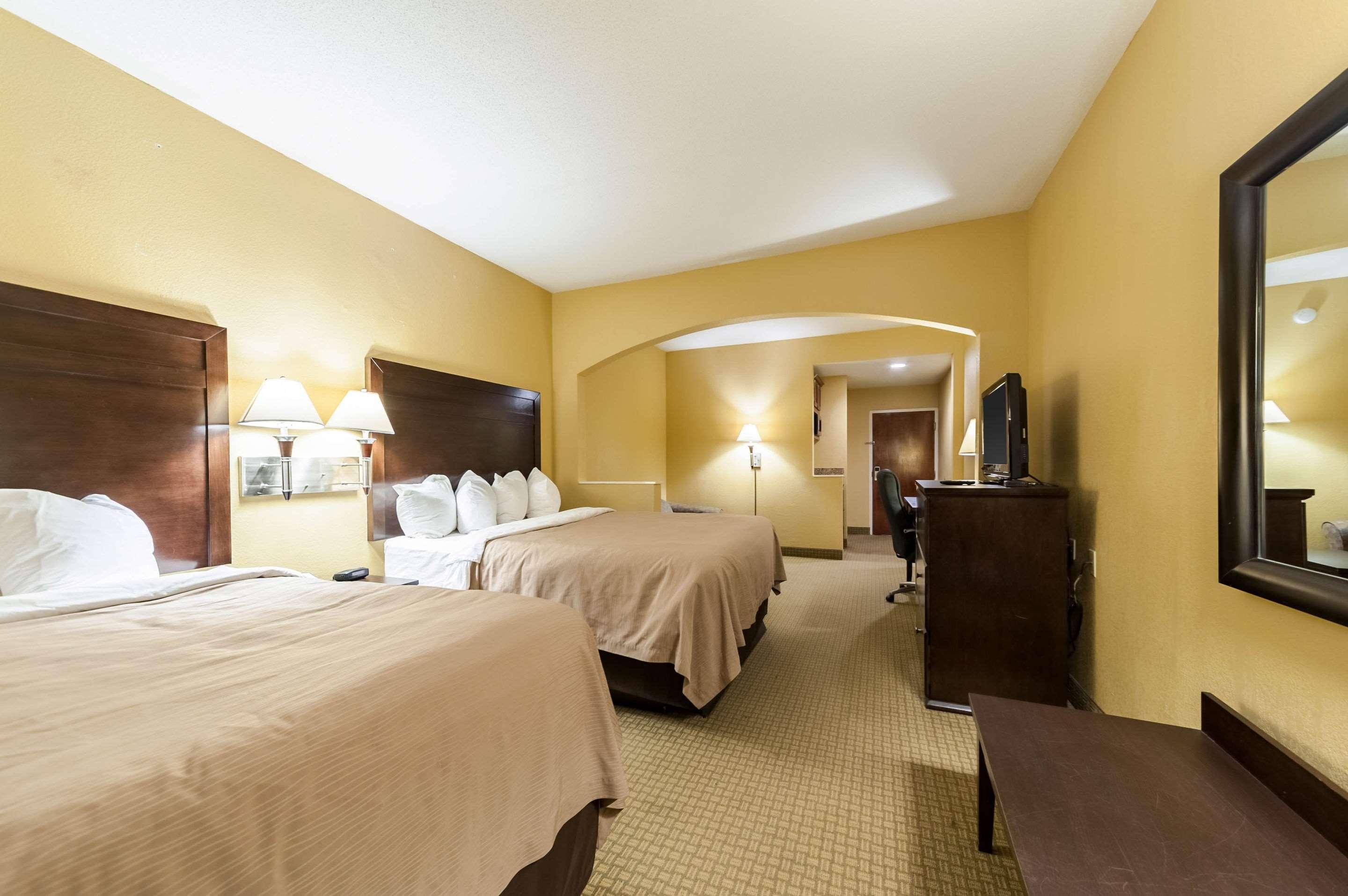 Quality Inn & Suites Lafayette Esterno foto