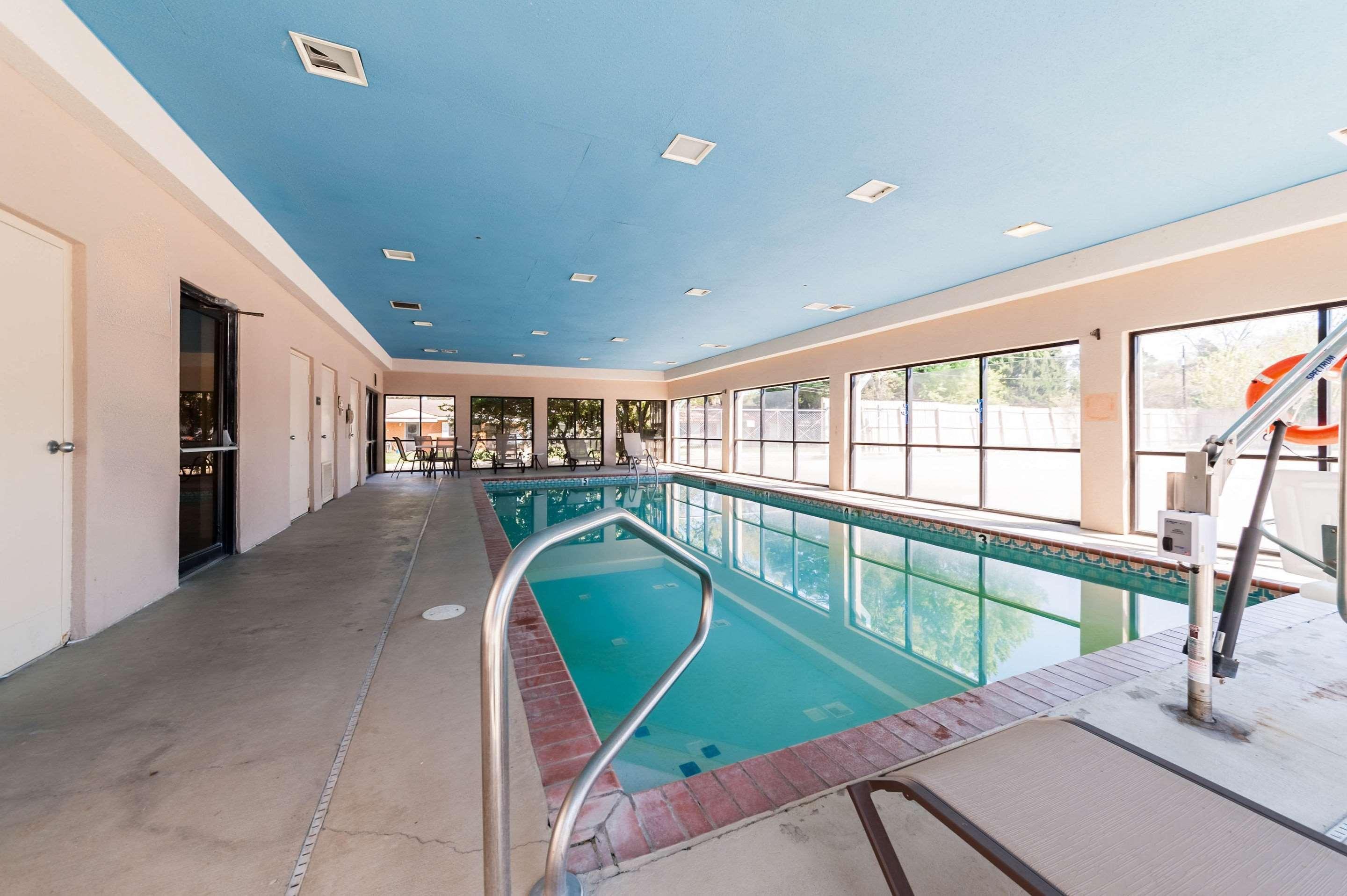 Quality Inn & Suites Lafayette Esterno foto