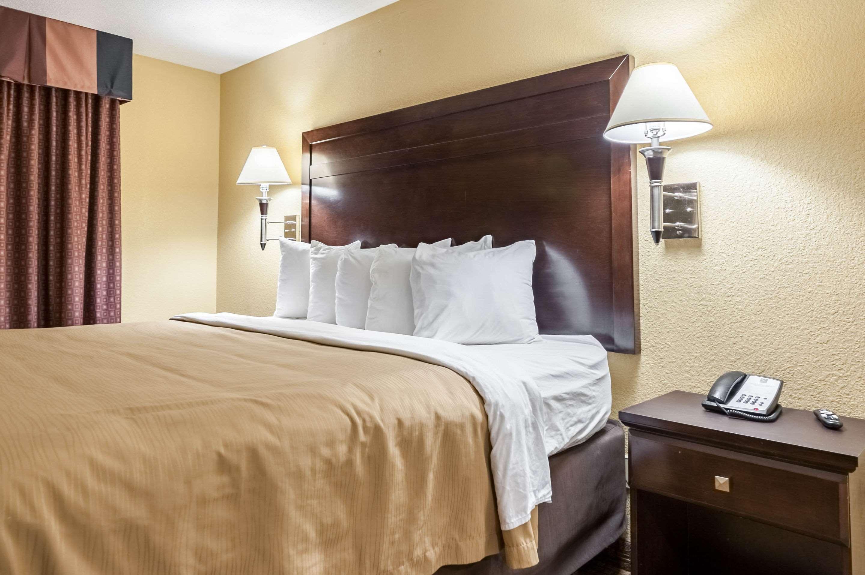 Quality Inn & Suites Lafayette Esterno foto
