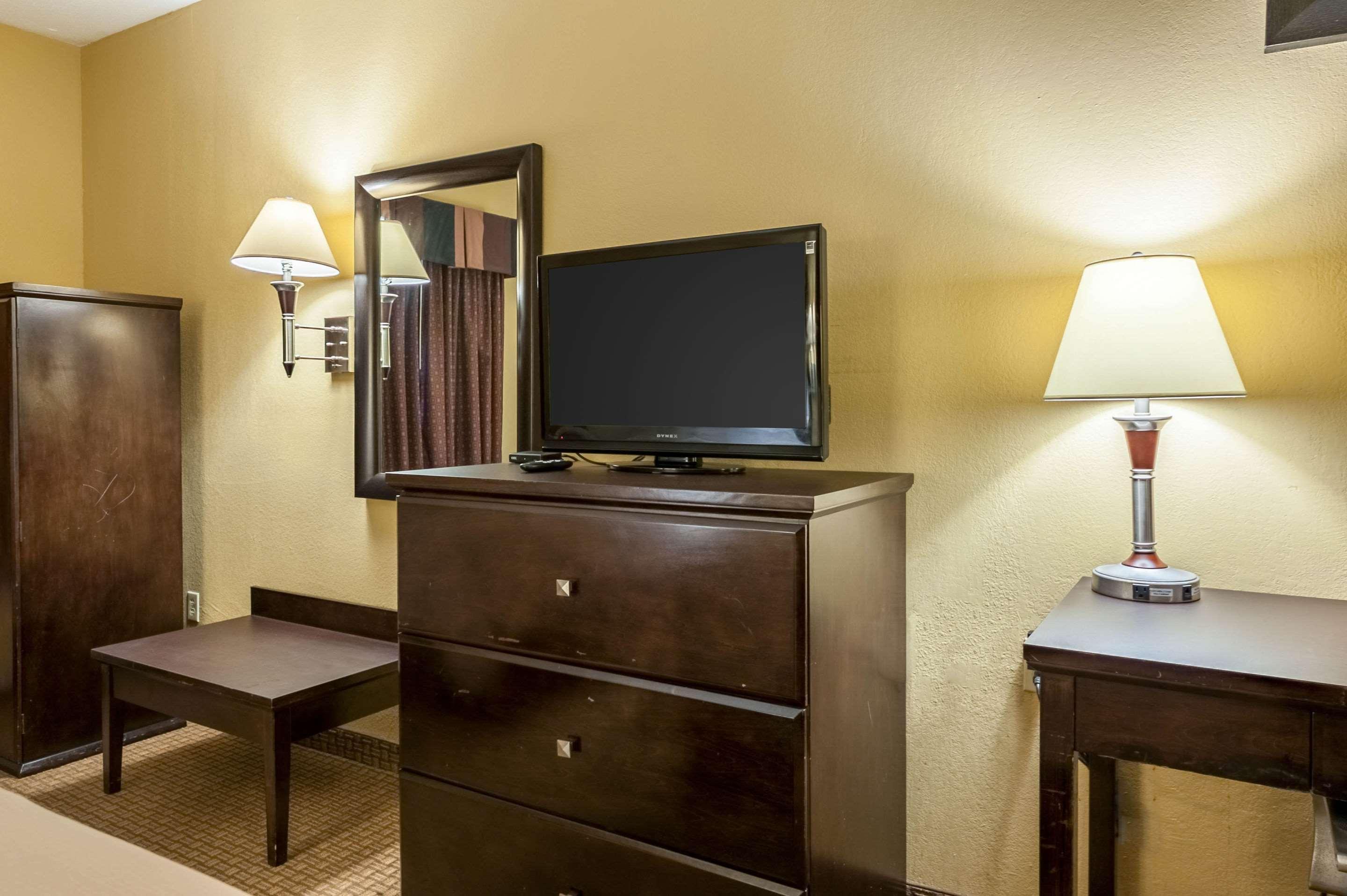 Quality Inn & Suites Lafayette Esterno foto