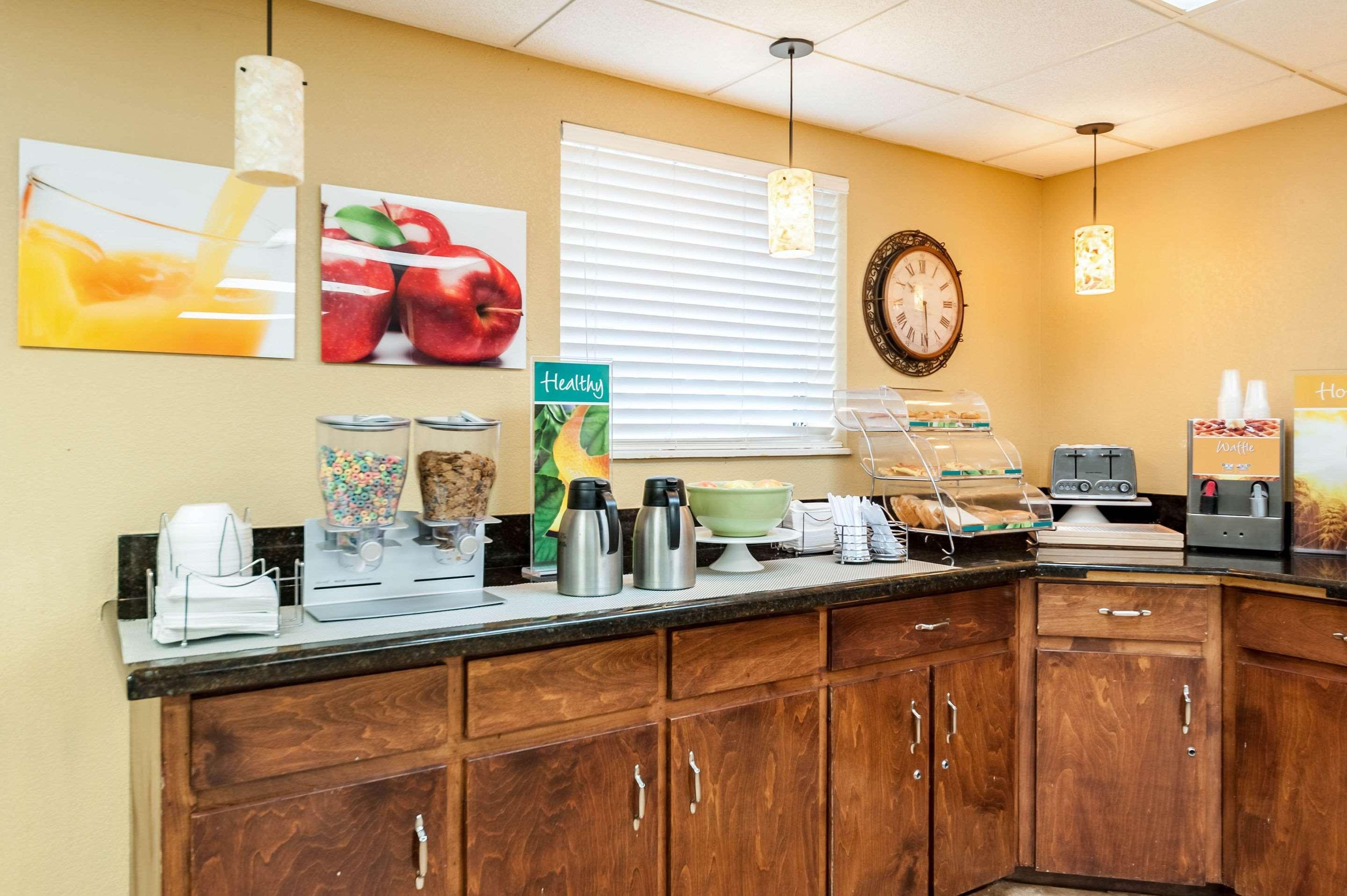 Quality Inn & Suites Lafayette Esterno foto
