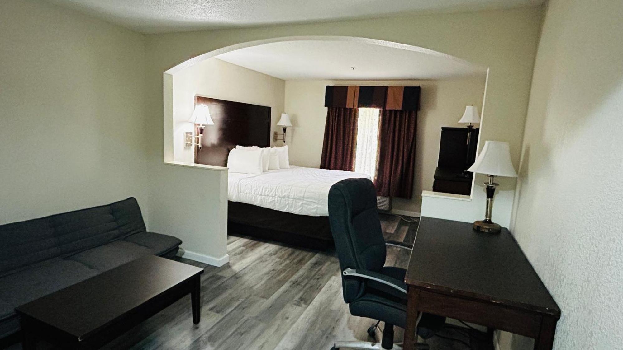 Quality Inn And Suites Lafayette Esterno foto