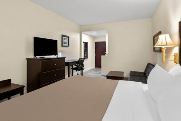 Quality Inn And Suites Lafayette Esterno foto