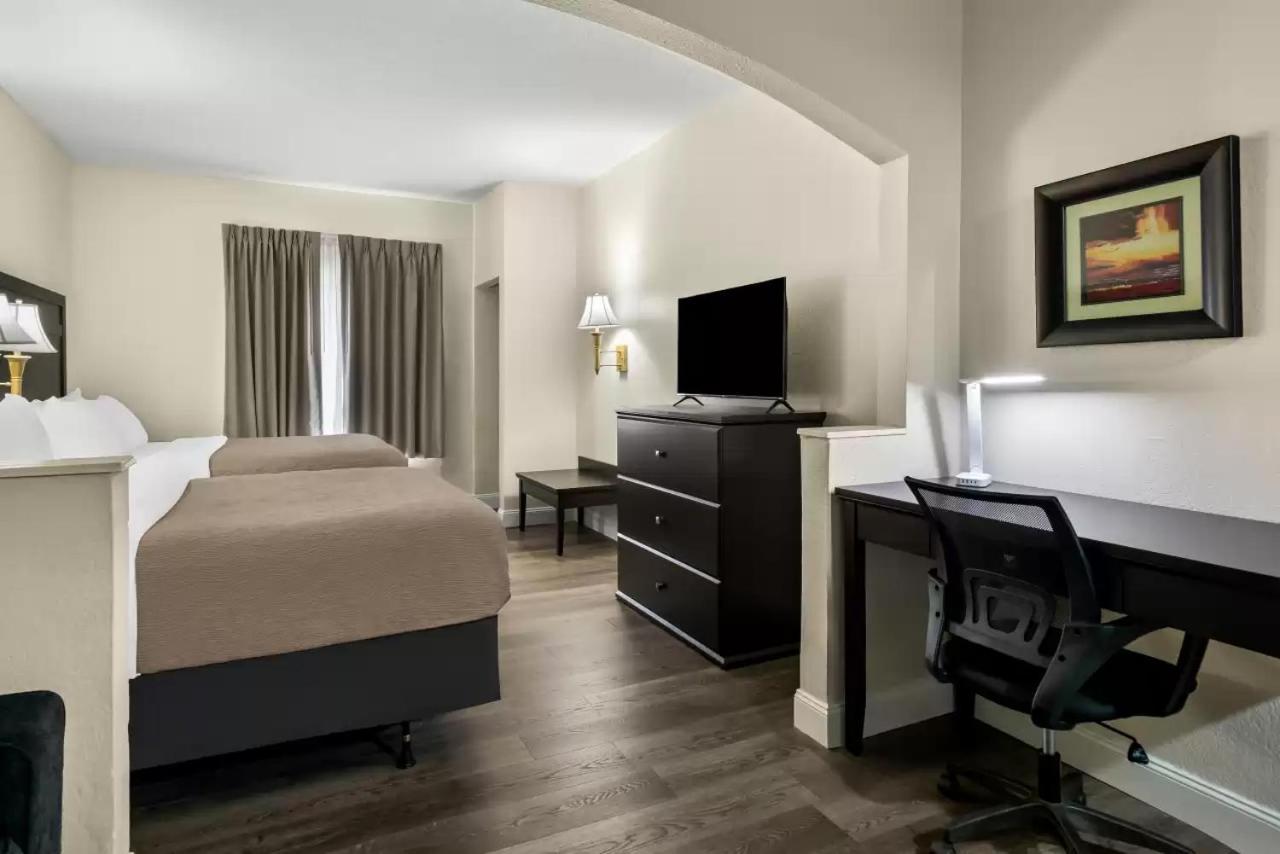 Quality Inn & Suites Lafayette Esterno foto